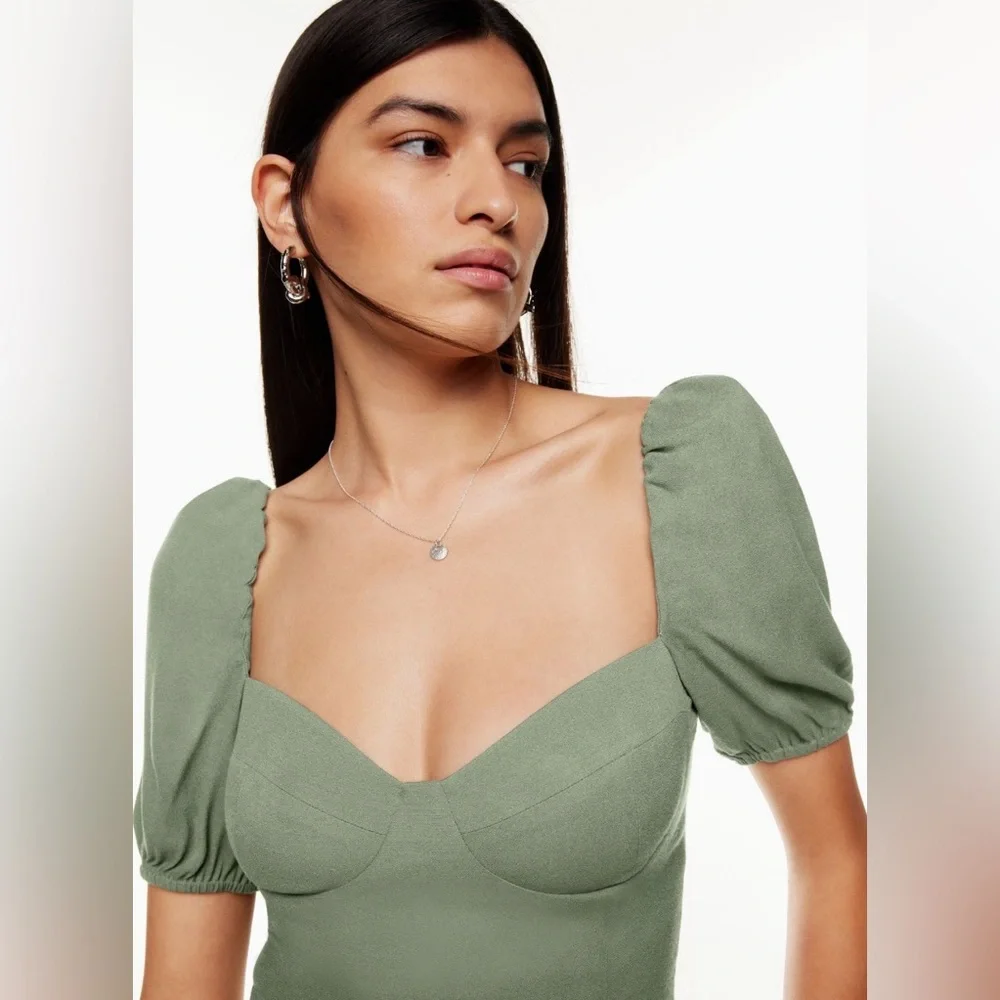 Wilfred Aritzia Novella Top-Size 2XS-Sweetheart Neckline-Sage Green Short Sleeve